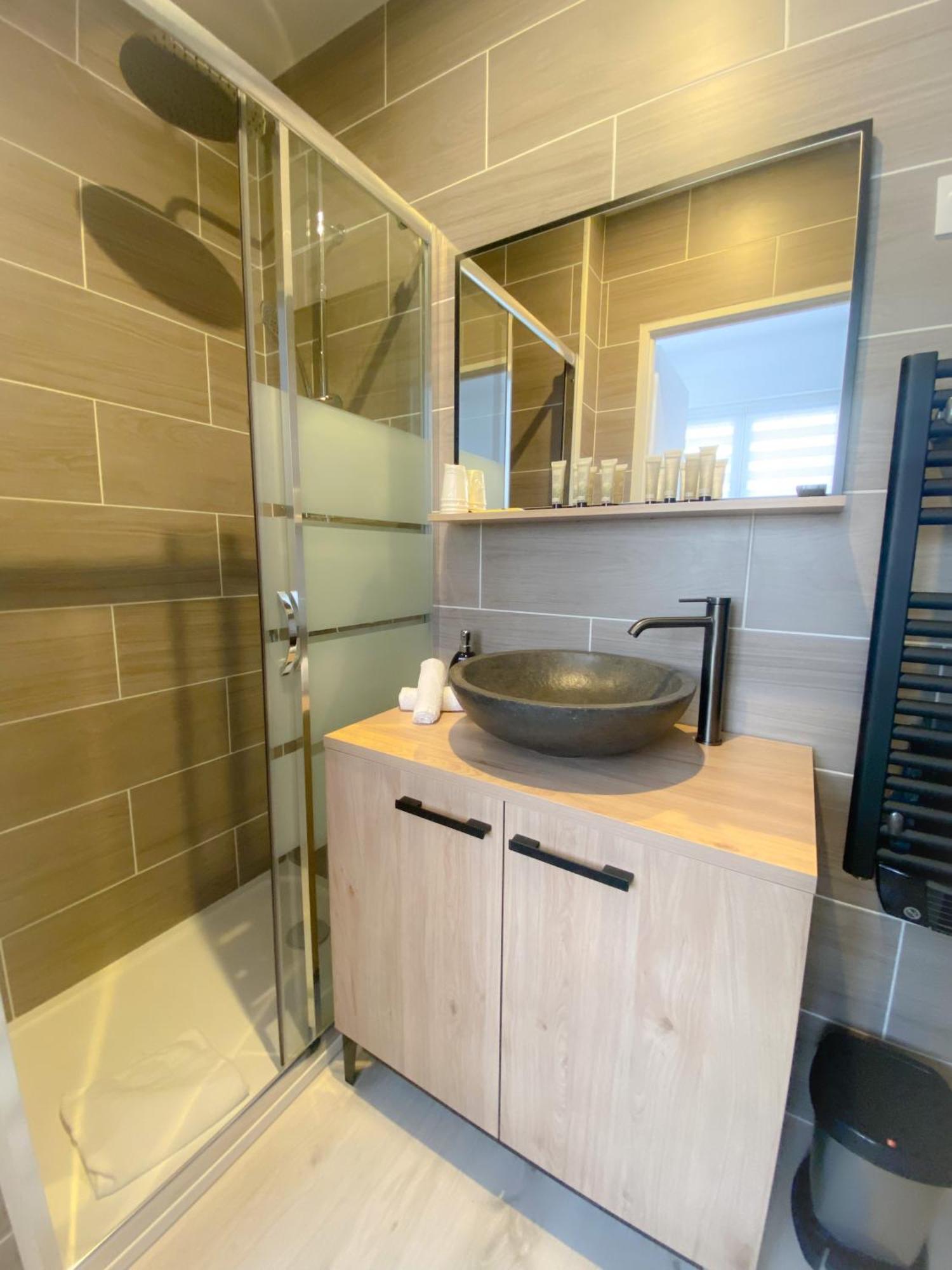 Le Vendee Apartment กาเลส์ ภายนอก รูปภาพ