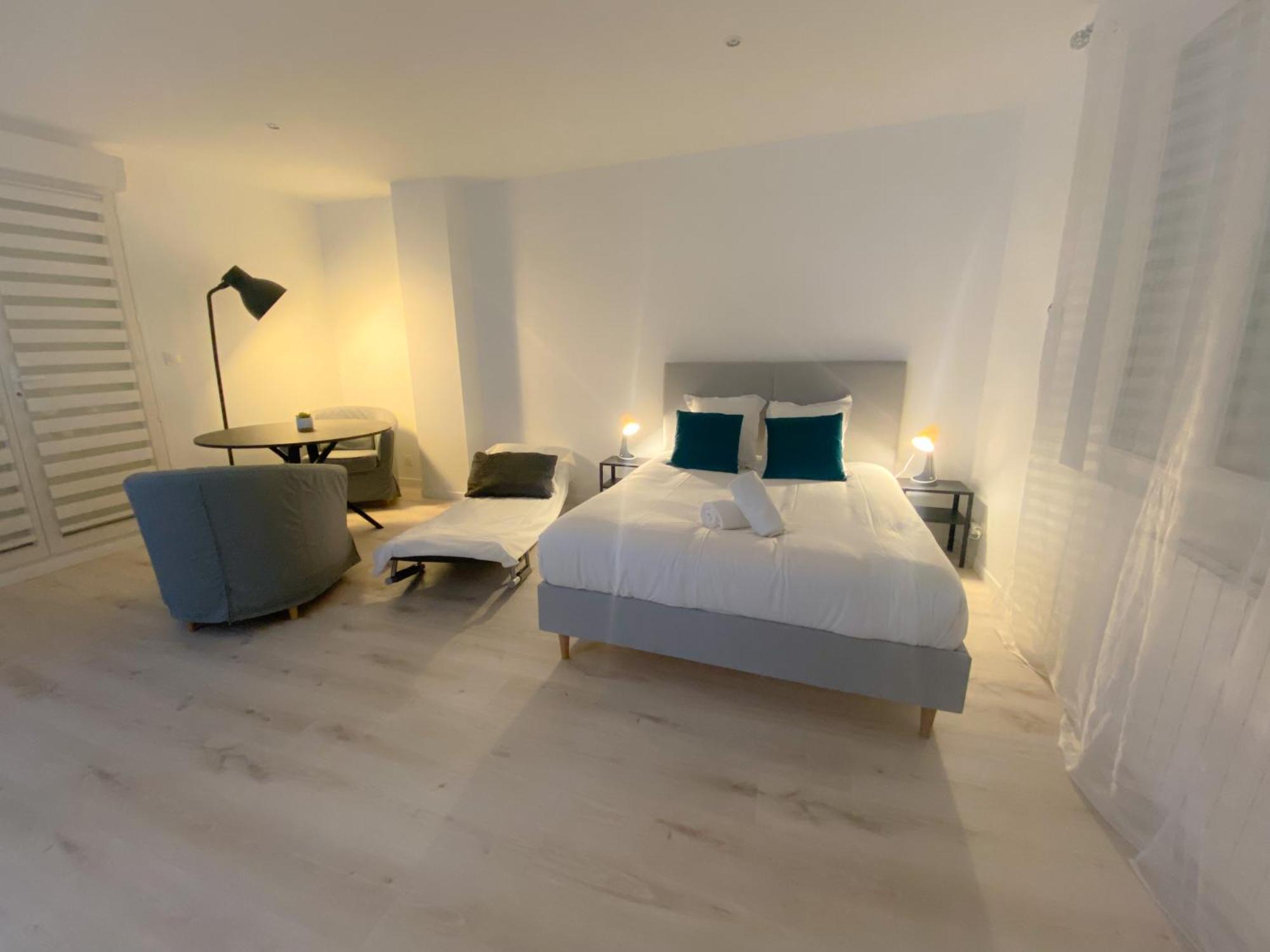 Le Vendee Apartment กาเลส์ ภายนอก รูปภาพ